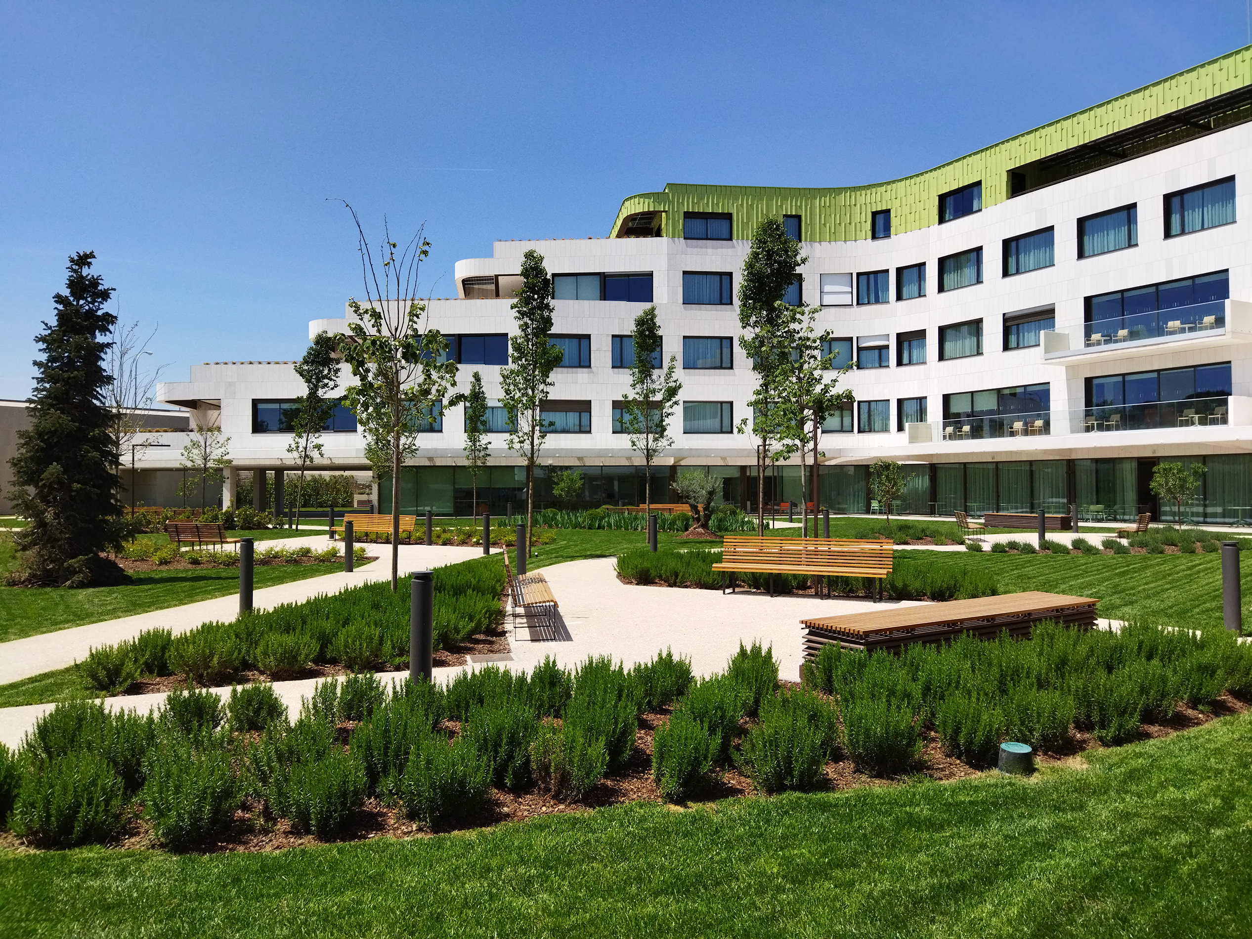 Jardín residencial de alto nivel en Boadilla del Monte